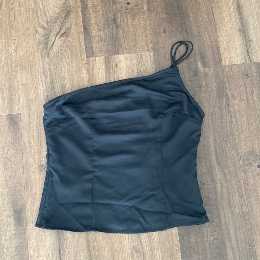 Superdown one shoulder black top